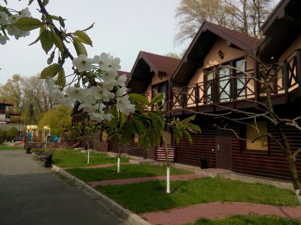 Chervona Kalina Hotel Kiev Exterior foto